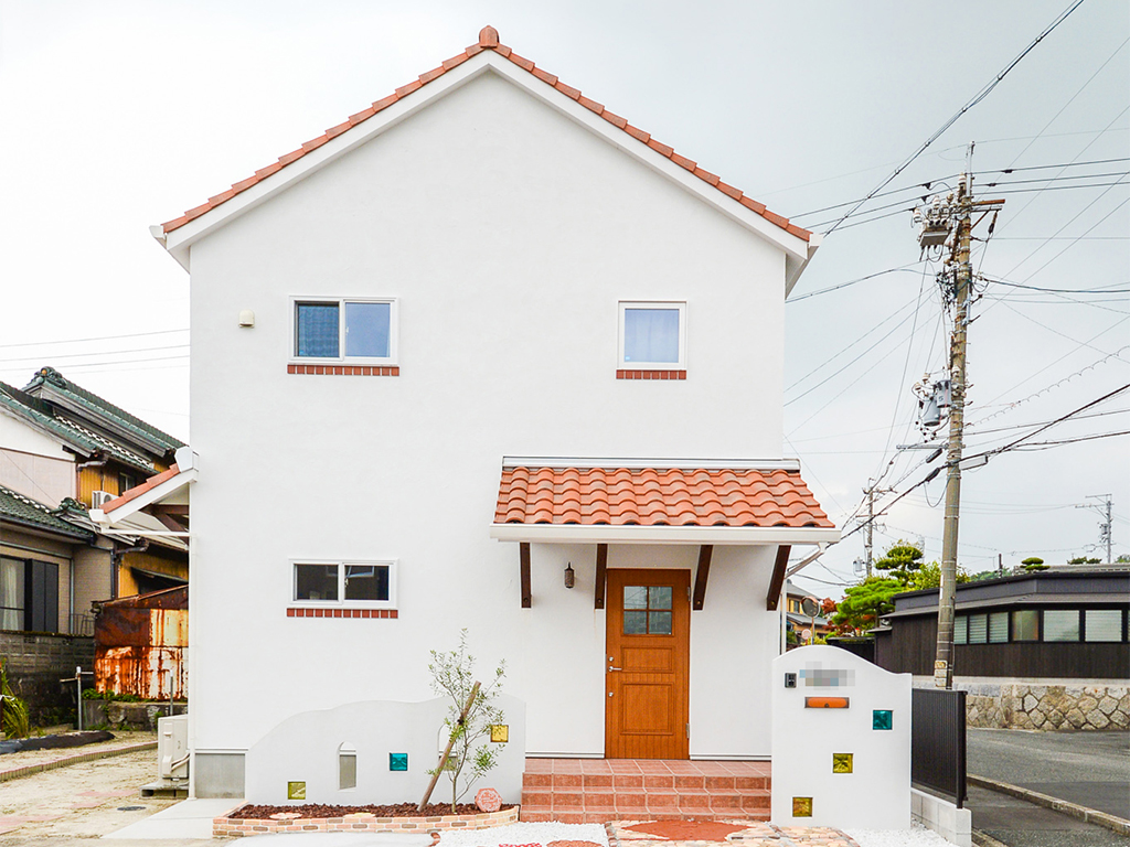 fantasyな家「casa carina」 アイキャッチ画像