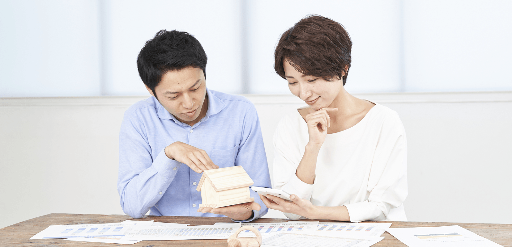 損害保険　打ち合わせ風景　写真