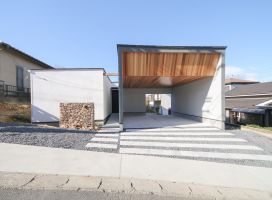 インナーガレージのある美しい平屋「建築家と建てる家」 アイキャッチ画像